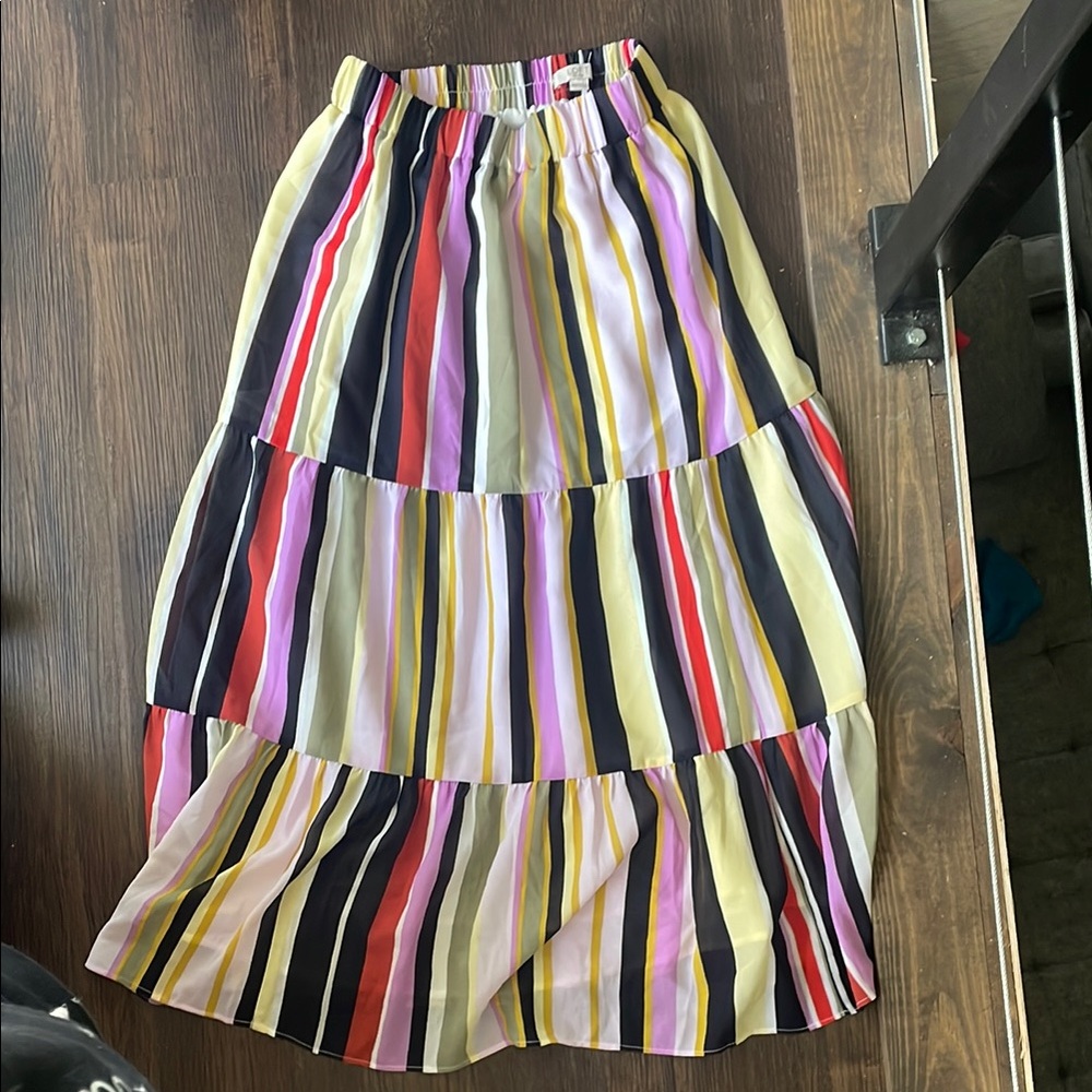 LOFT Black and White Tiered Midi Skirt Stretchy Waist Band